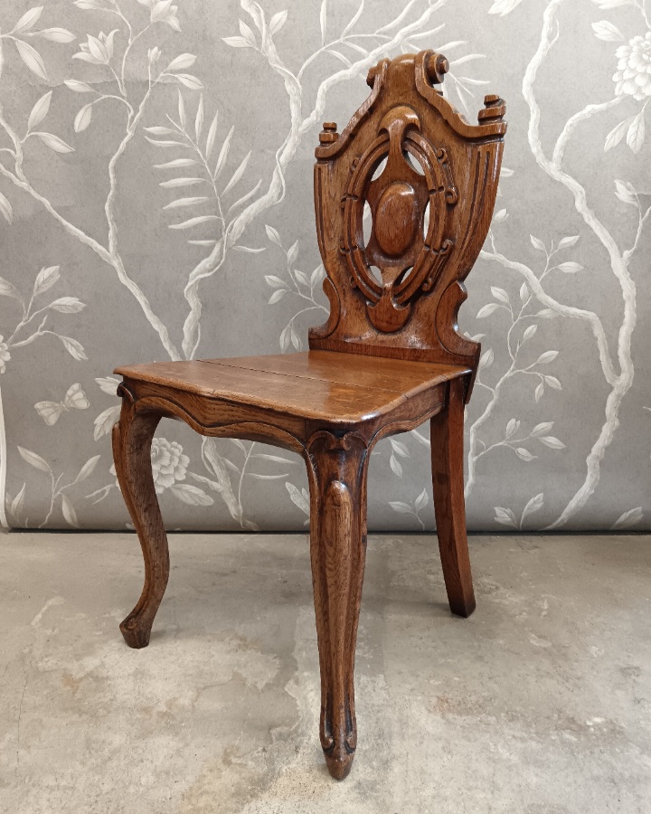 Antique Hall Chair (8).jpg